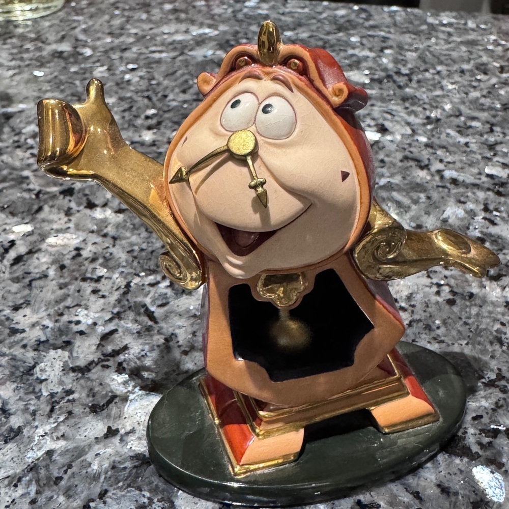🕰️✨ Rare Vintage Disney Cogsworth Figurine – Beauty & the Beast Magic! ✨🕰️ “